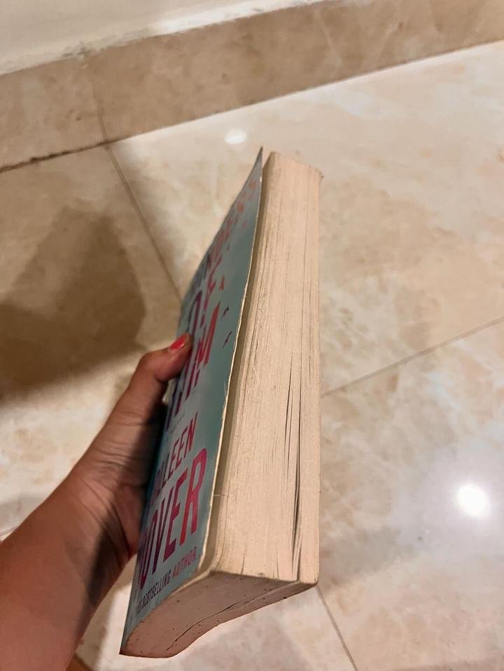 Reminders Of Him Reminders Of Him by Colleen Hoover
